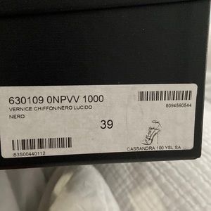 YSL CASSANDRA SANDALS IN PATENT LEATHER WITH BLACK MONOGRAM